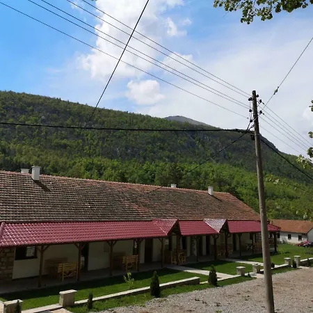 Guest house Sobe Gmitrovic 3*